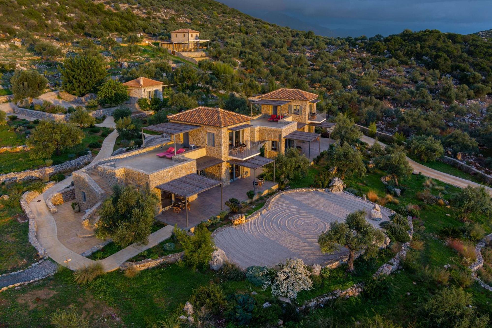 Zen Rocks Resort Kalianeika 外观 照片